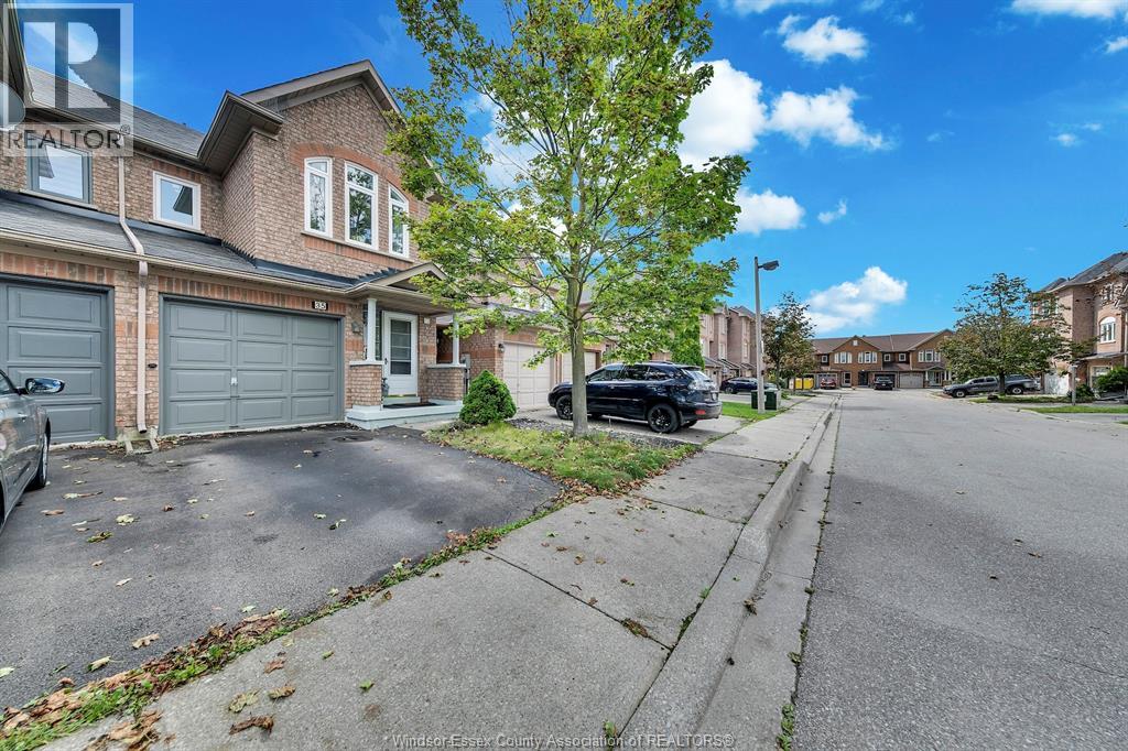#46 35 TANIA CRESCENT - Image 32