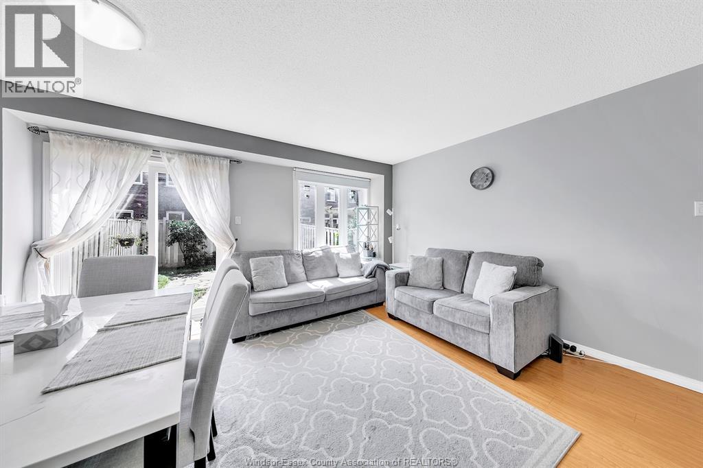 #46 35 TANIA CRESCENT - 6