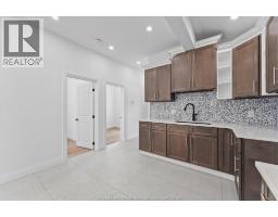 229 Aylmer, Windsor, ON N9A1T1 Photo 11