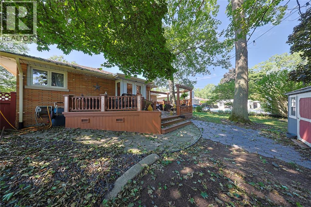 1208 Colborne ROAD - 34