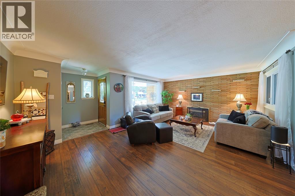 1208 Colborne ROAD - Image 8