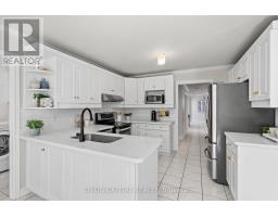 99 Abitibi Avenue, Toronto, ON M2M2V5 Photo 11