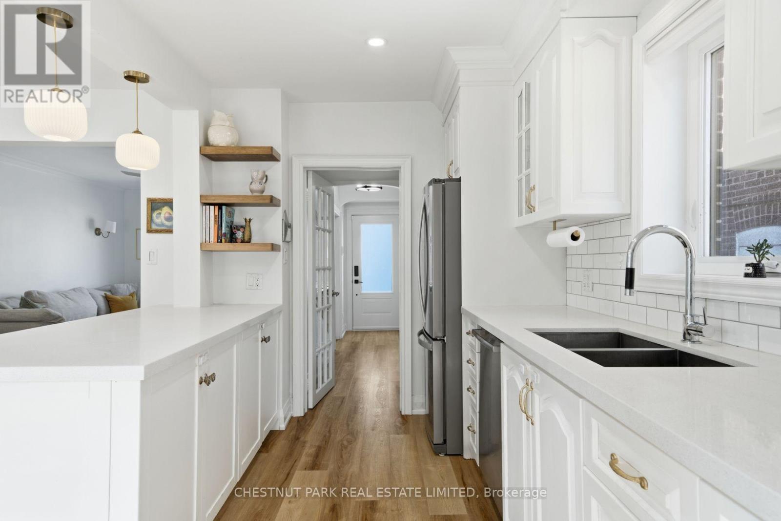 465 OAKWOOD AVENUE - 17