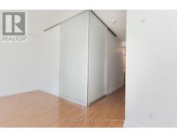 1302 - 126 Simcoe Street, Toronto, ON M5H4E6 Photo 11