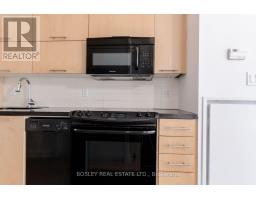 1302 - 126 Simcoe Street, Toronto, ON M5H4E6 Photo 13
