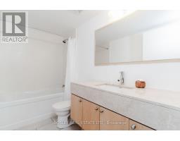 1302 - 126 Simcoe Street, Toronto, ON M5H4E6 Photo 17