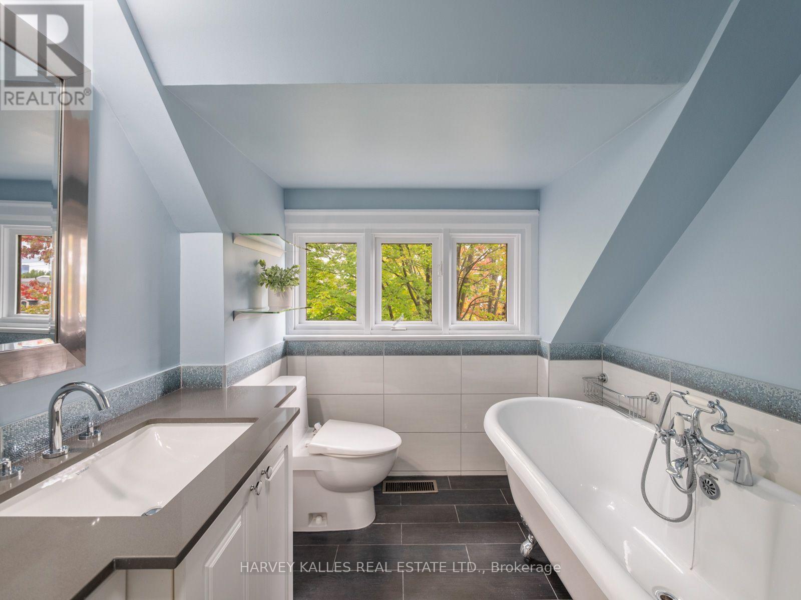 26 VESTA DRIVE - Image 33