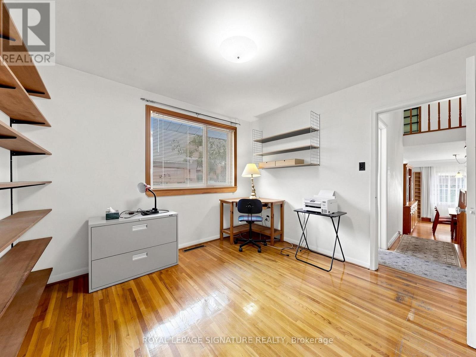 8 TERNHILL CRESCENT - 21