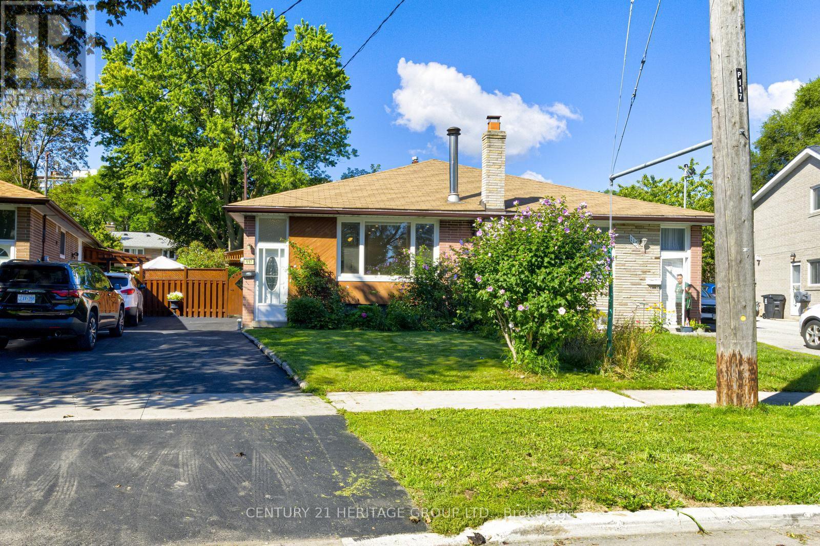 117 MARBURY CRESCENT - 1