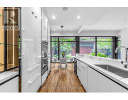 5 Braemar Avenue, Toronto, ON M5P2L1 Photo 12