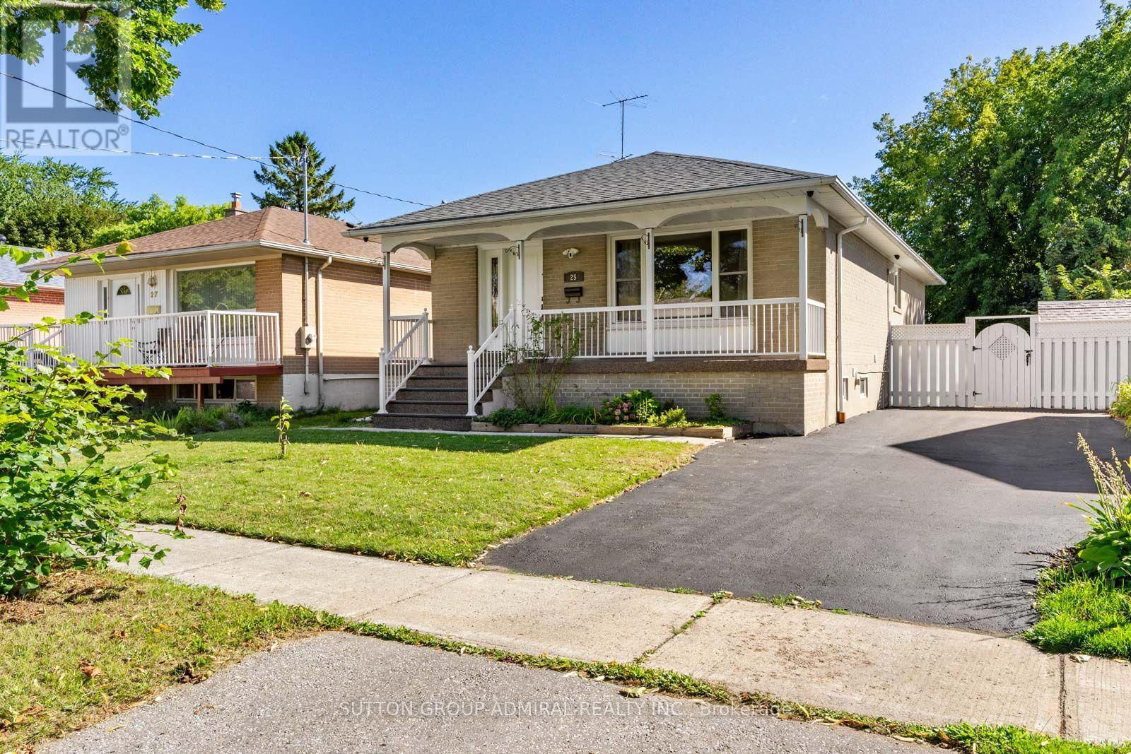 Photo of 25 Rowallan Drive