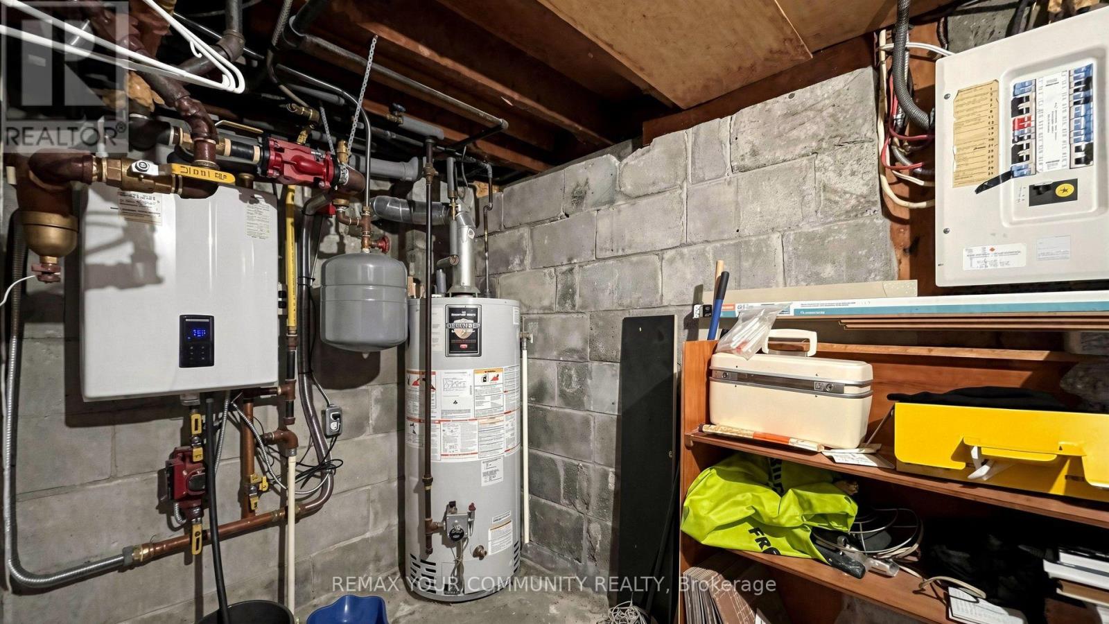 73 ROBINSON AVENUE - 33