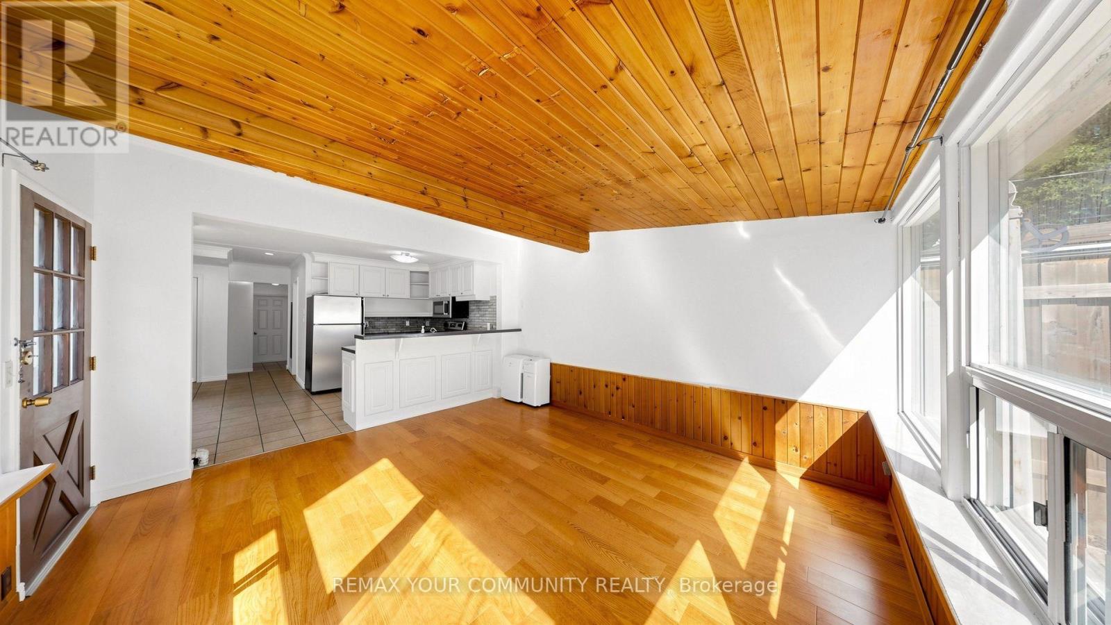 73 ROBINSON AVENUE - 6