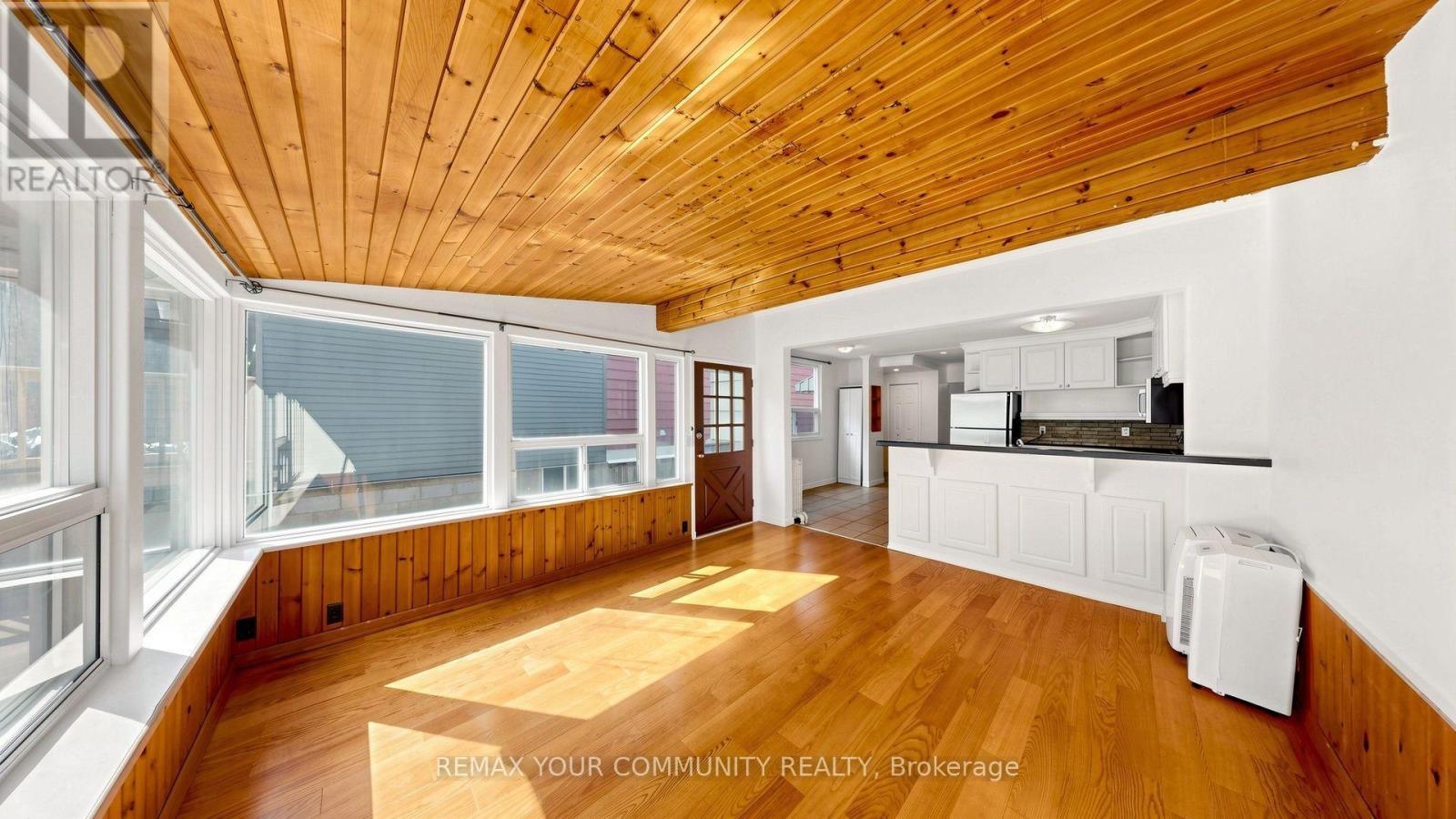 73 ROBINSON AVENUE - 7