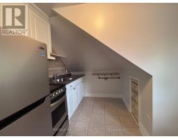 Loft - 27 Delaware Avenue, Toronto, ON M6H2S8 Photo 9