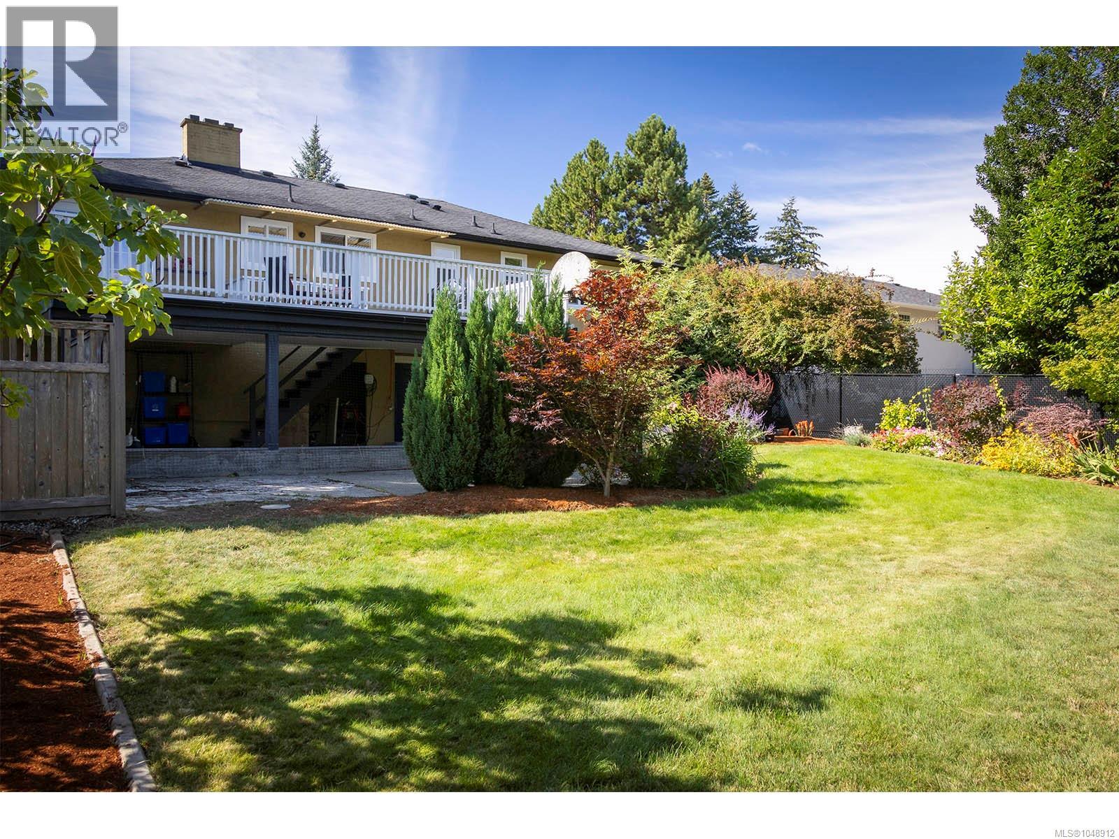 1924 Casa Marcia Cres - Image 33