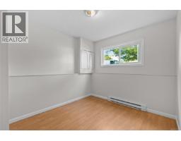 1575 Burton Ave, Victoria, BC V8T2N3 Photo 28