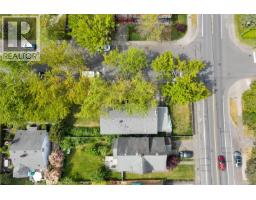 1575 Burton Ave, Victoria, BC V8T2N3 Photo 38