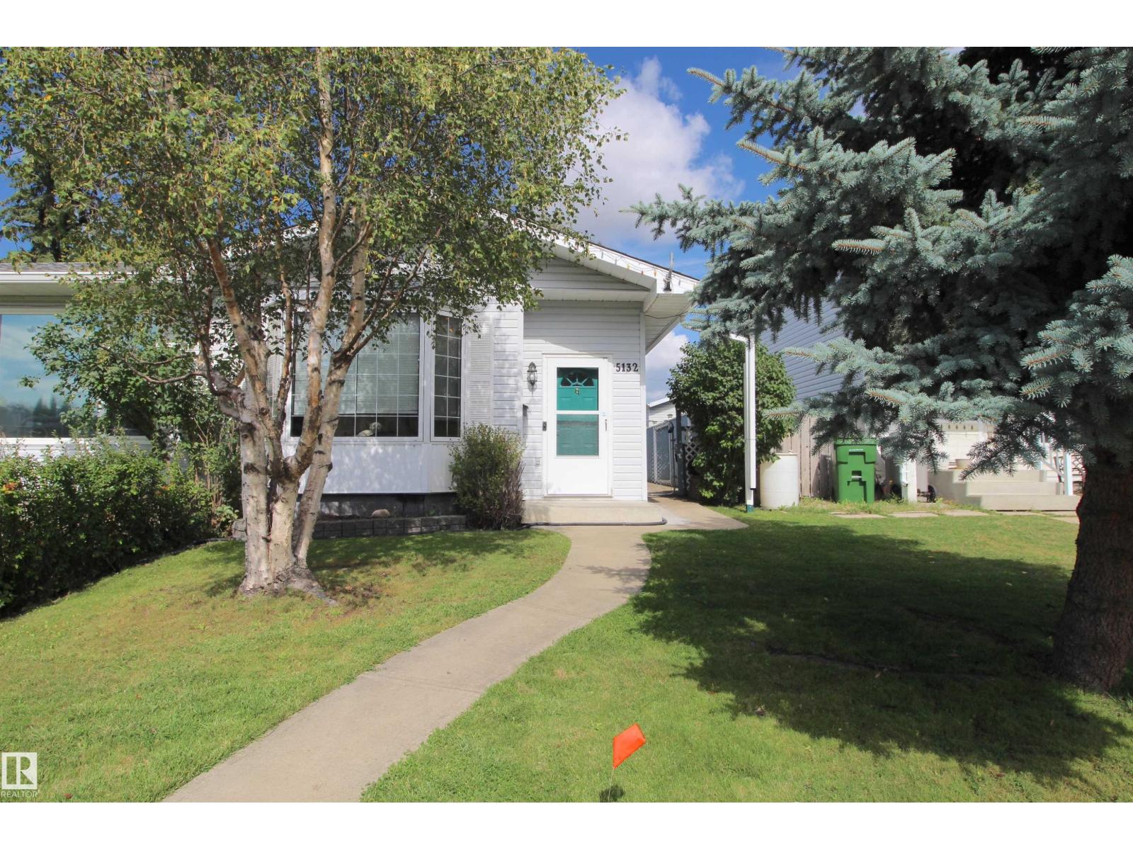 Property for sale at 5132 52ave