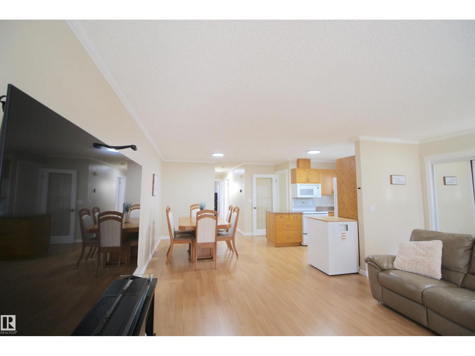 5132 52ave - 19