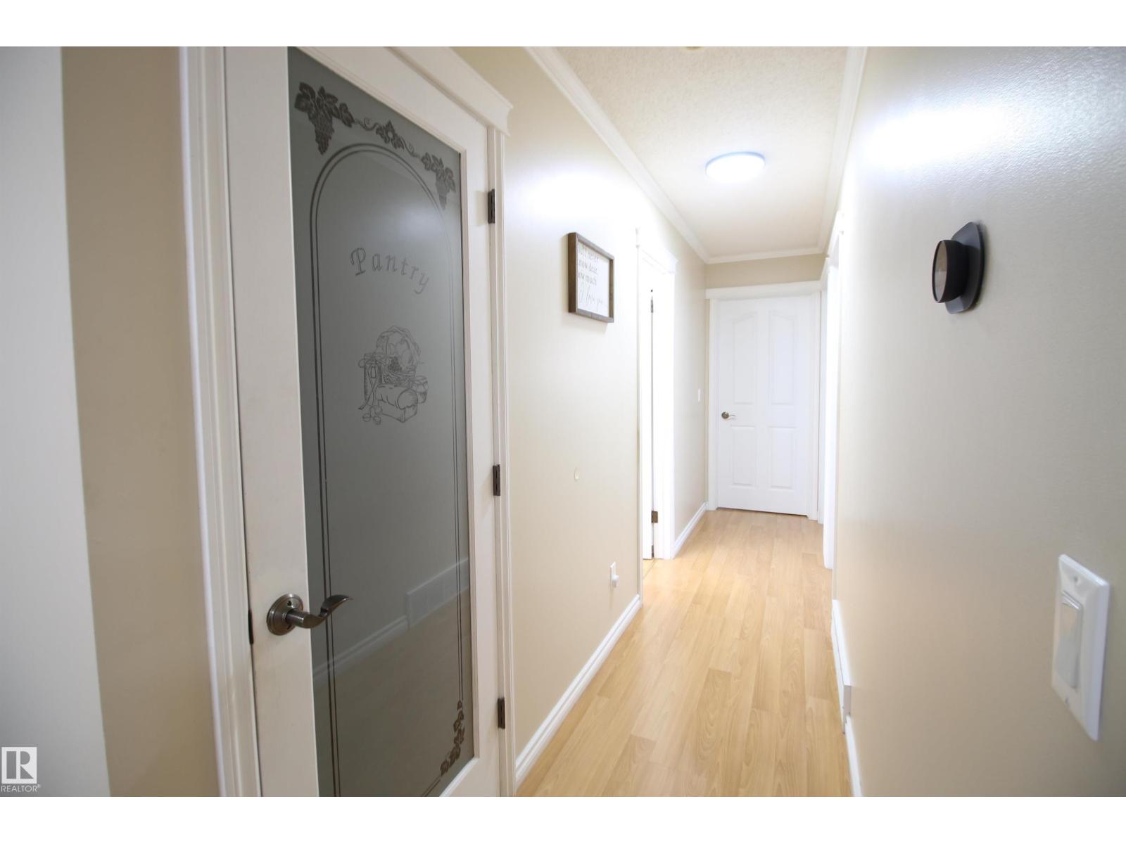 5132 52ave - 27
