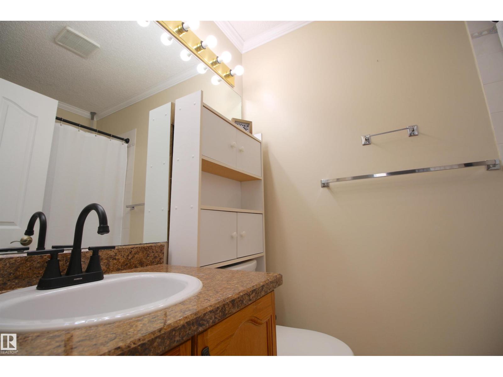 5132 52ave - 28