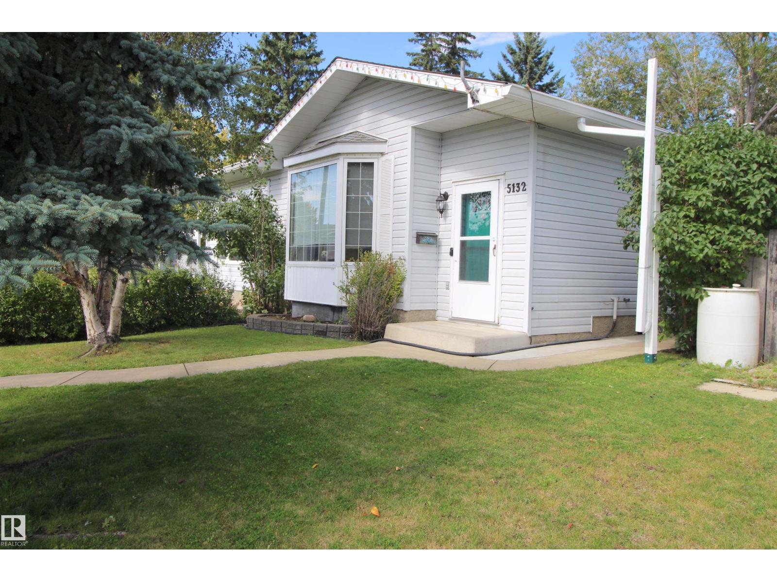 5132 52ave - 3