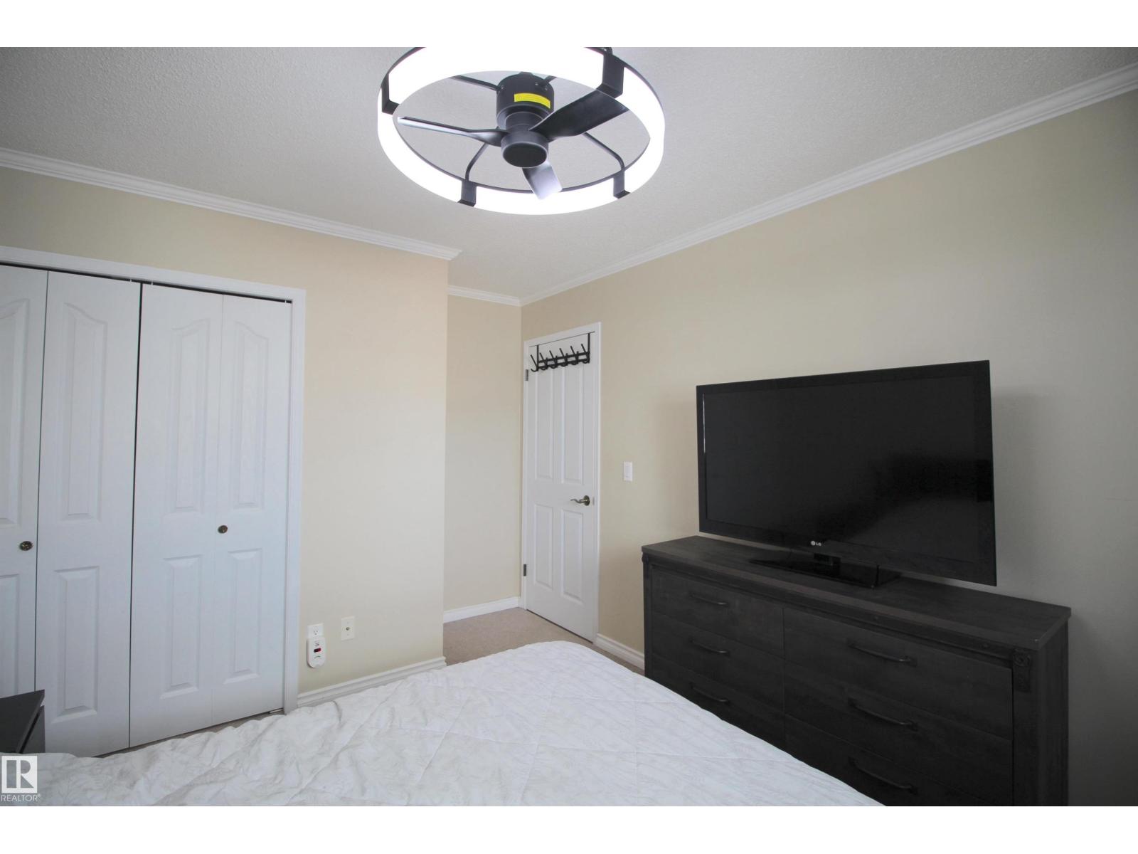 5132 52ave - 33