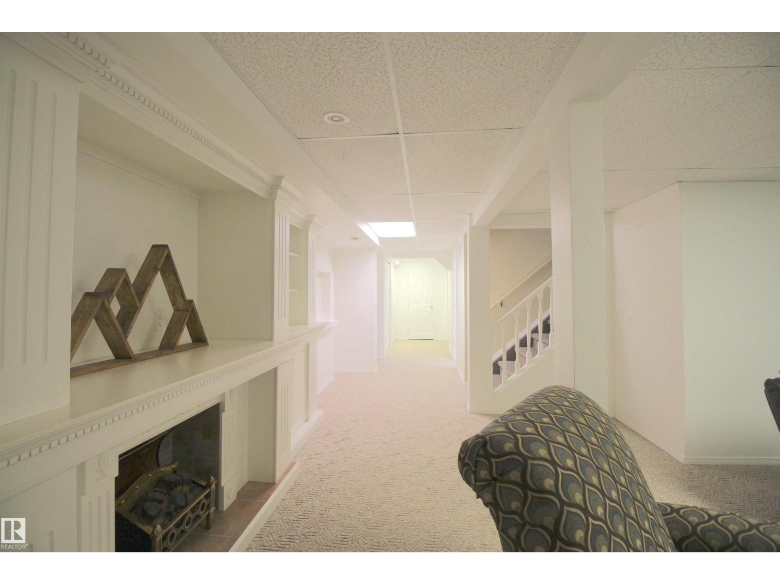 5132 52ave - 43