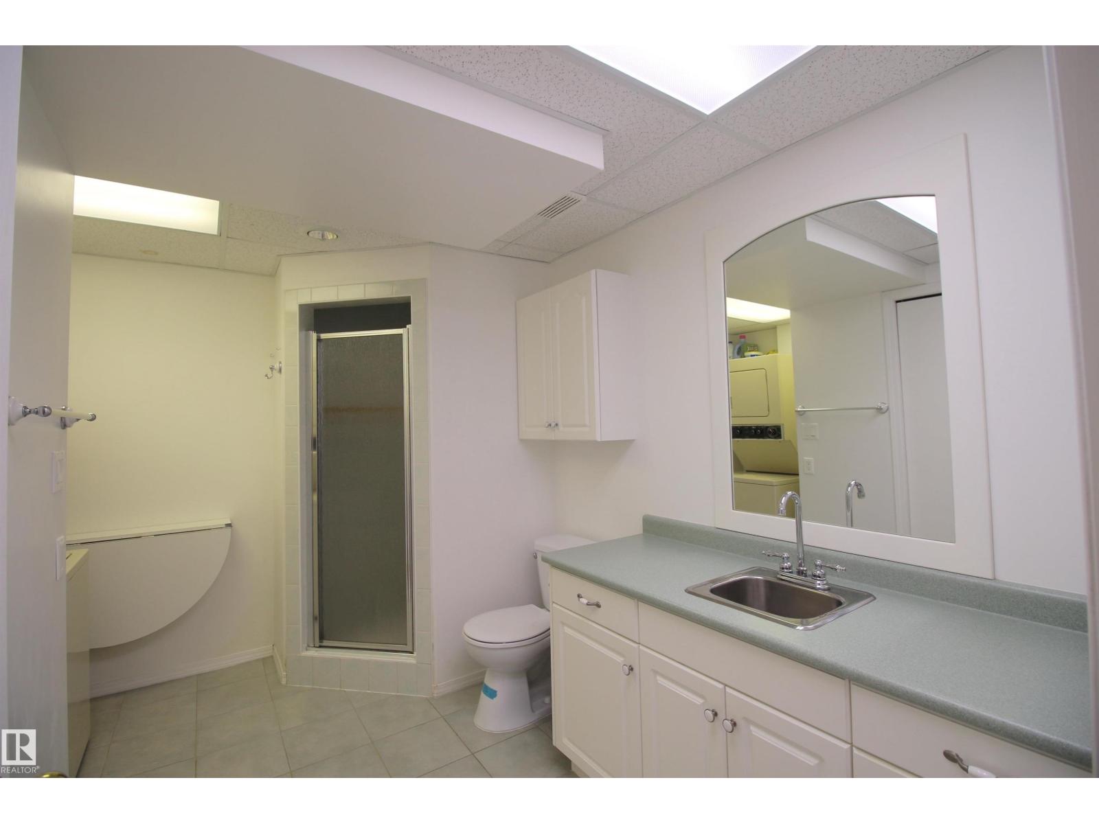 5132 52ave - 44