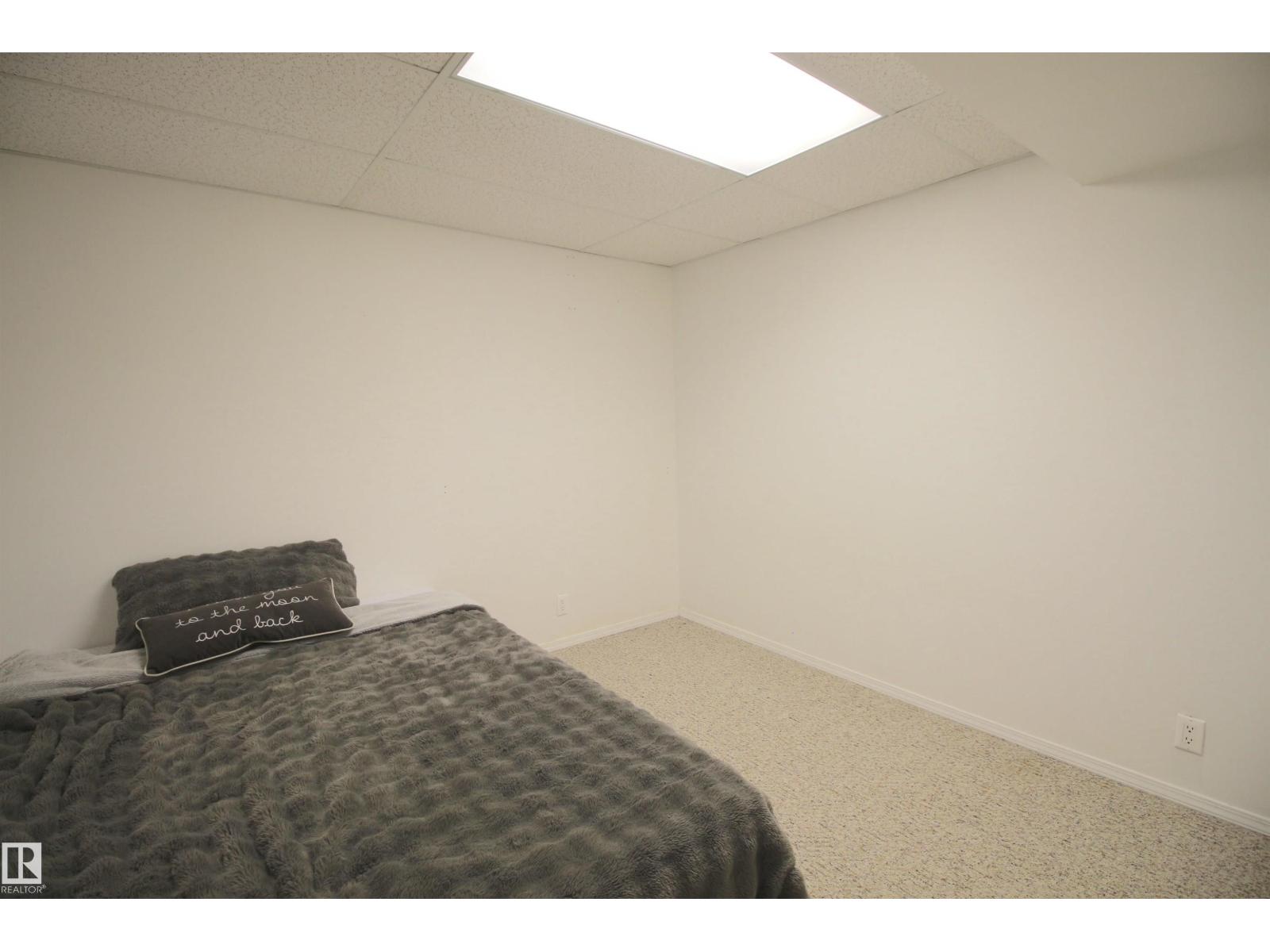 5132 52ave - 47