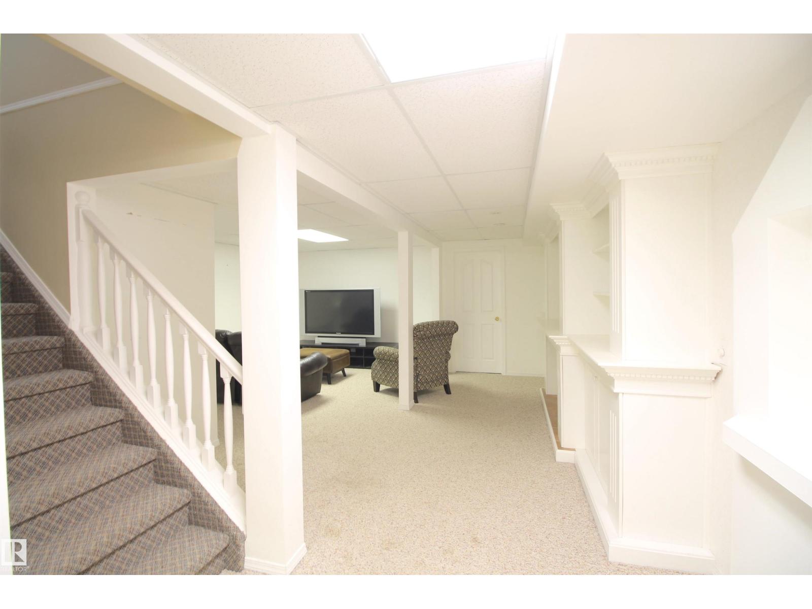 5132 52ave - 49