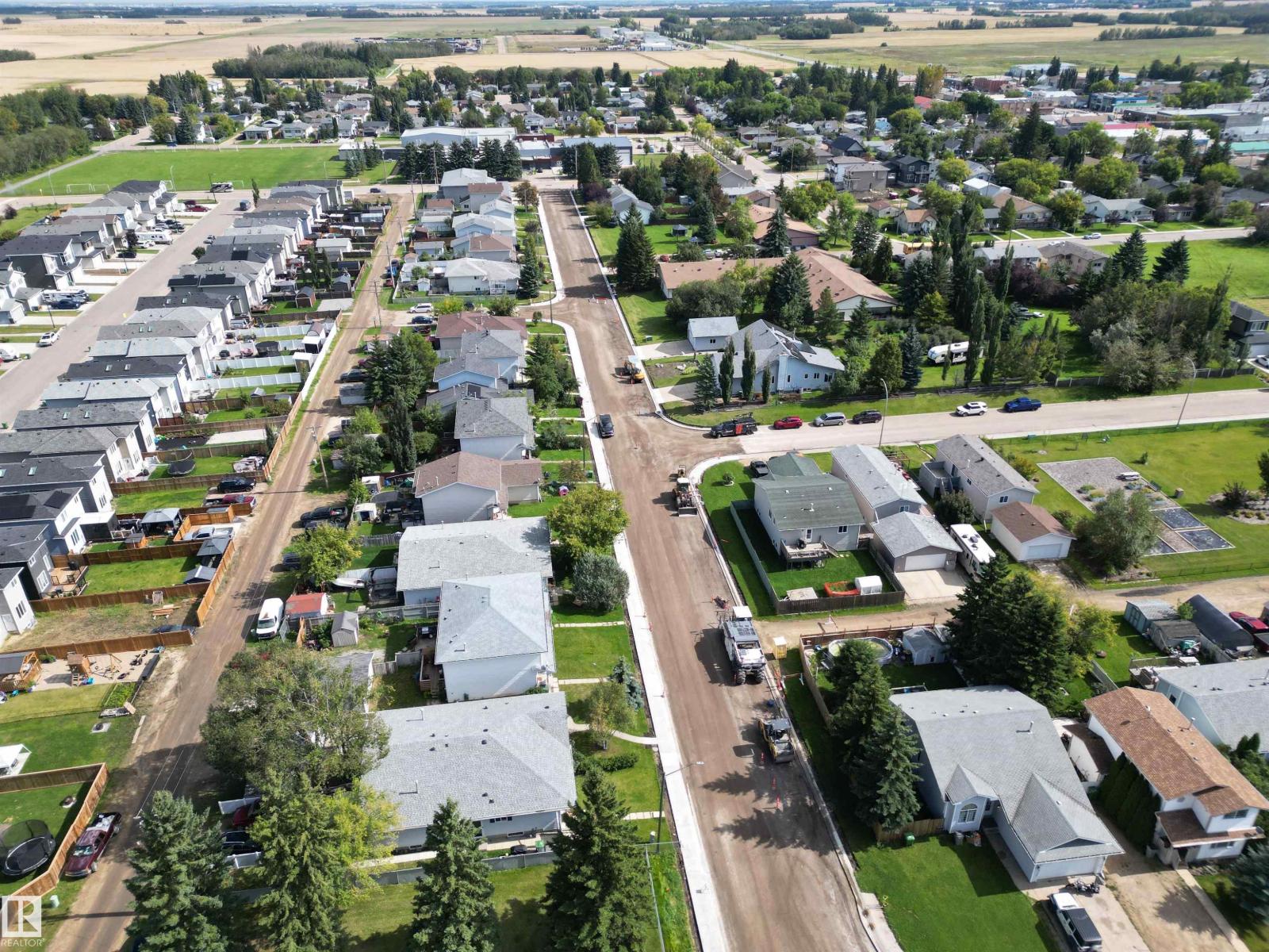 5132 52ave - Image 50