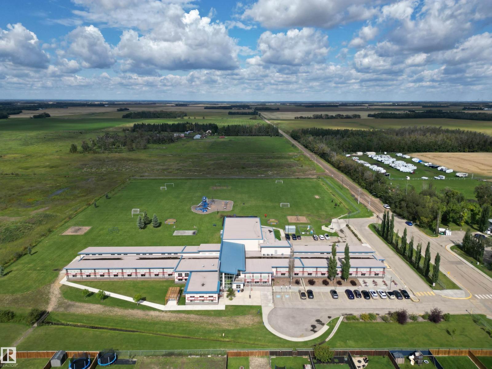 5132 52ave - 54