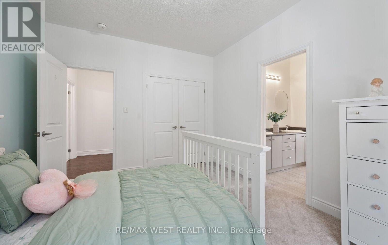 133 ROTONDO CRESCENT - 26