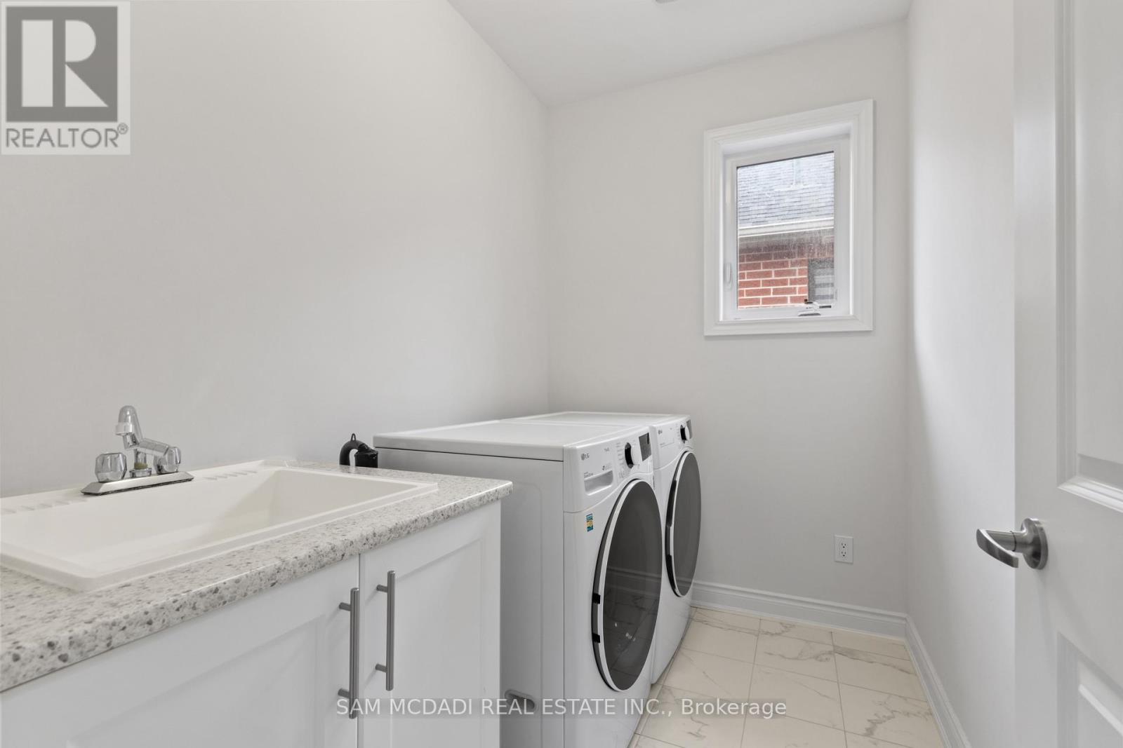 99 BLACK WALNUT COURT - Image 36