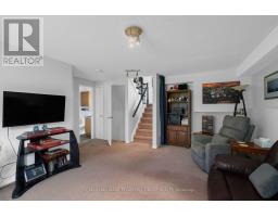 Bedroom 3 - 18 Draper Crescent, Barrie, ON L4N8A9 Photo 10