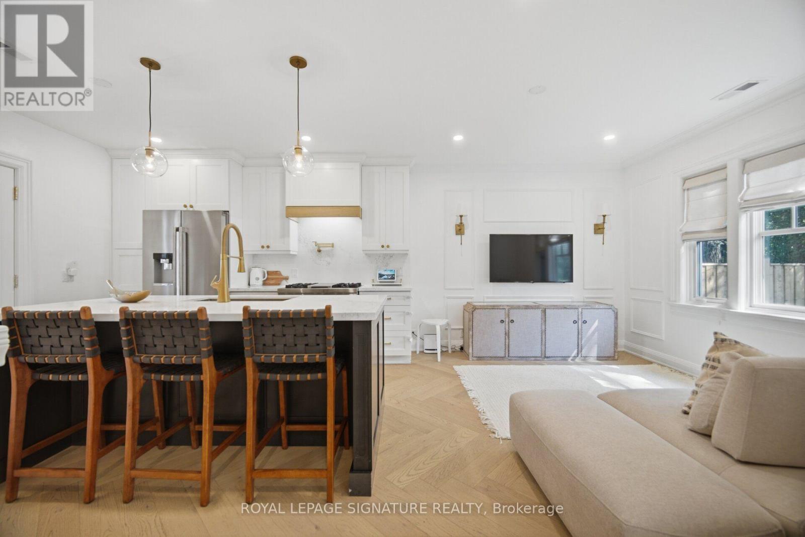 2 WEMBLEY AVENUE - 11