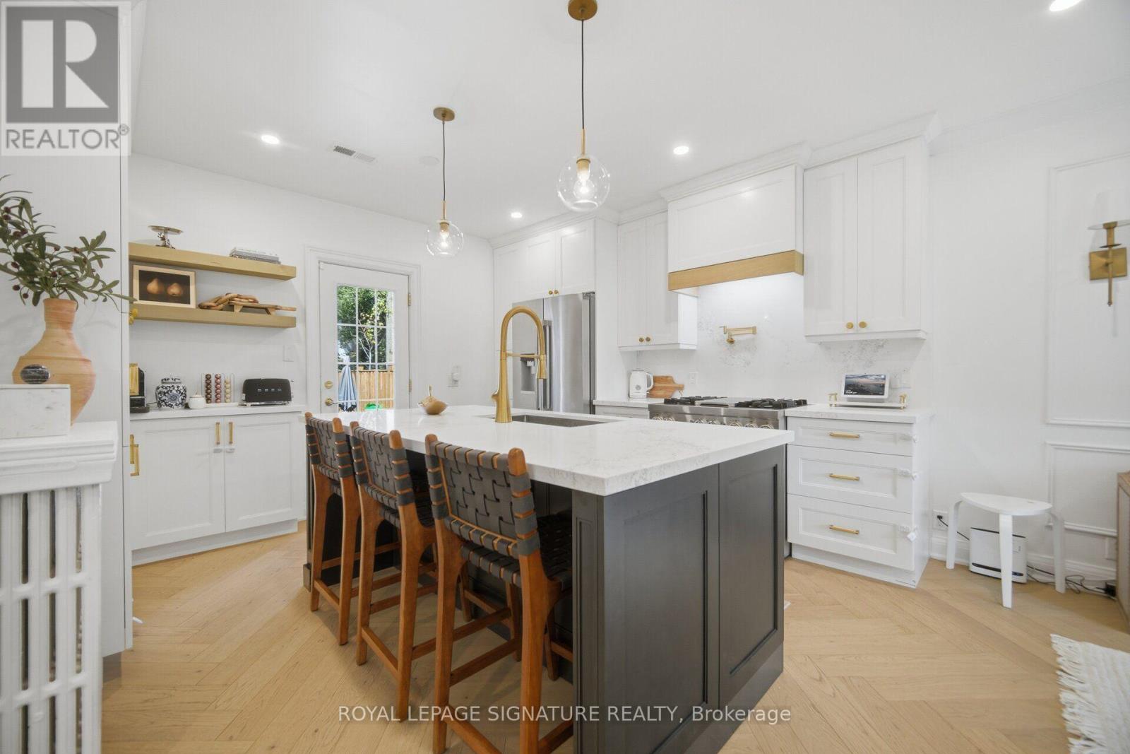 2 WEMBLEY AVENUE - 15