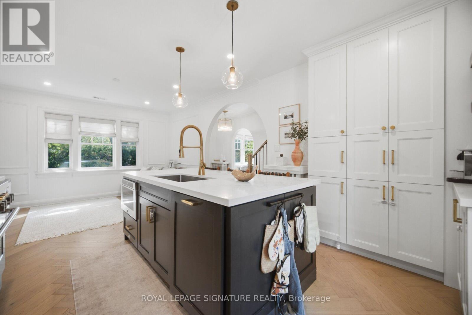 2 WEMBLEY AVENUE - 17