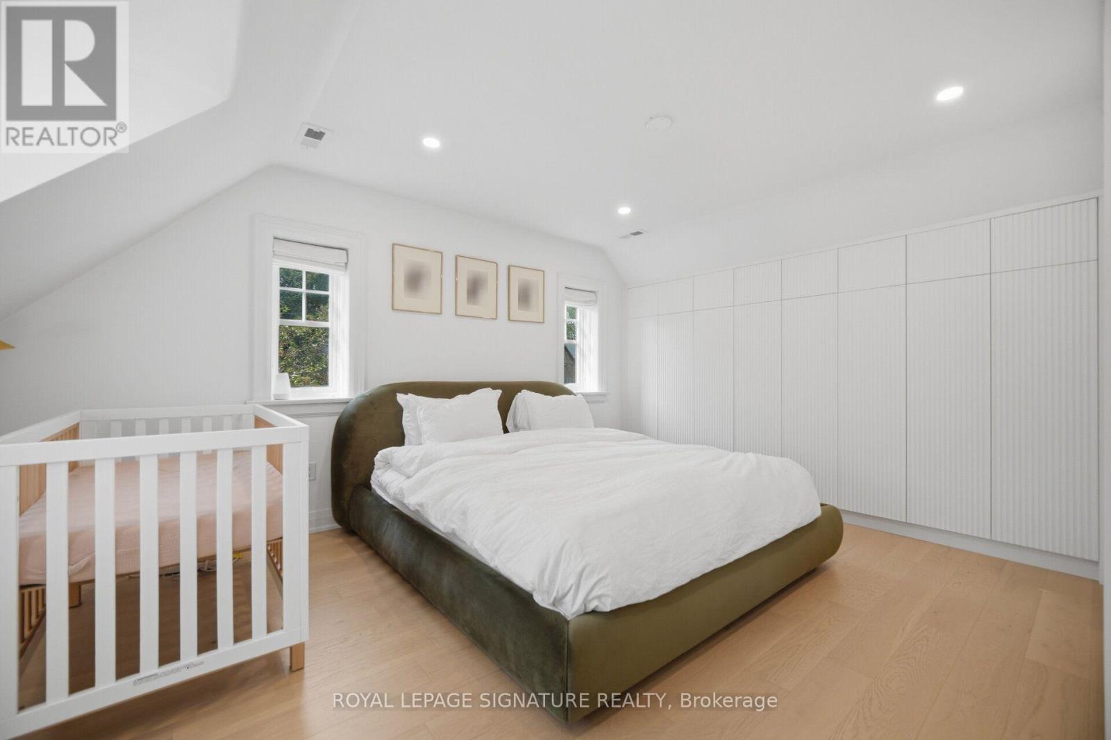 2 WEMBLEY AVENUE - 22