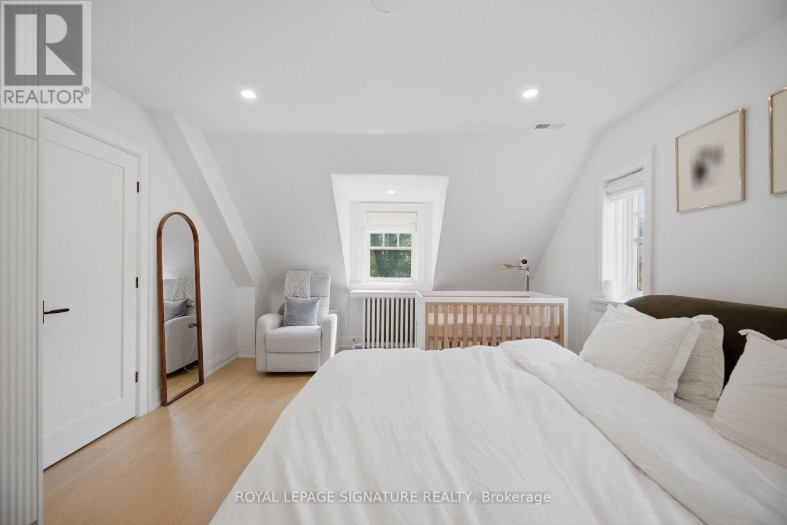 2 WEMBLEY AVENUE - 23