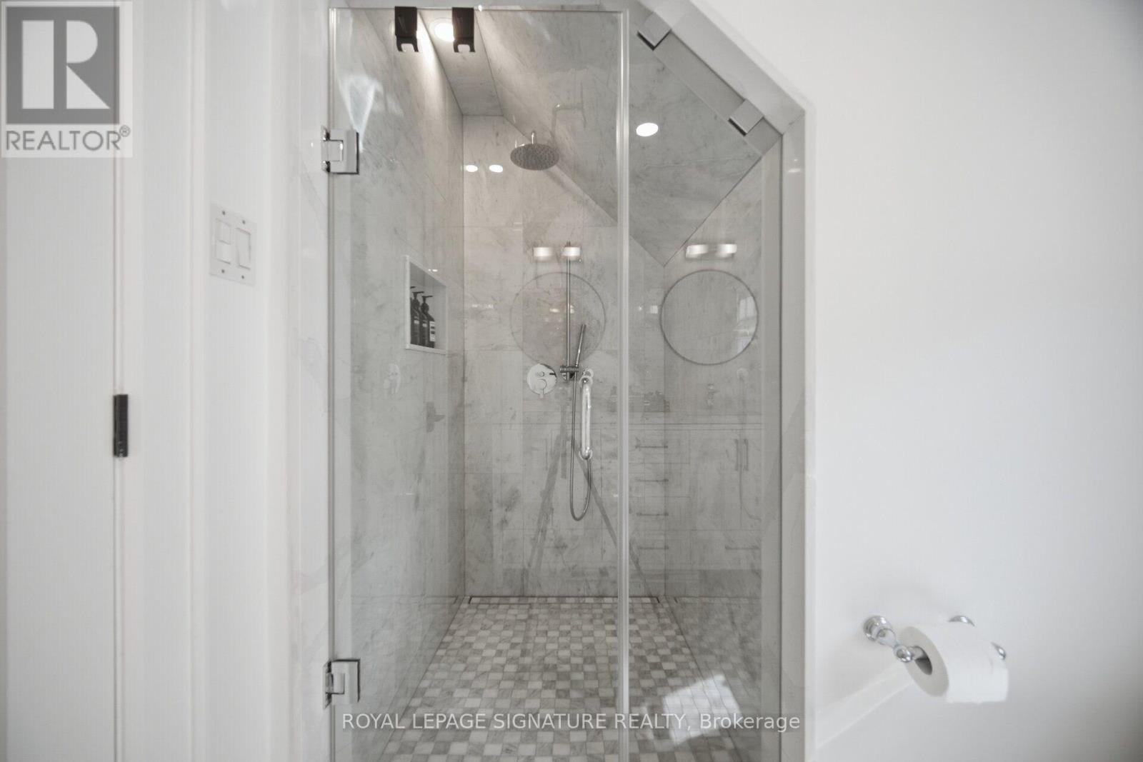 2 WEMBLEY AVENUE - Image 31