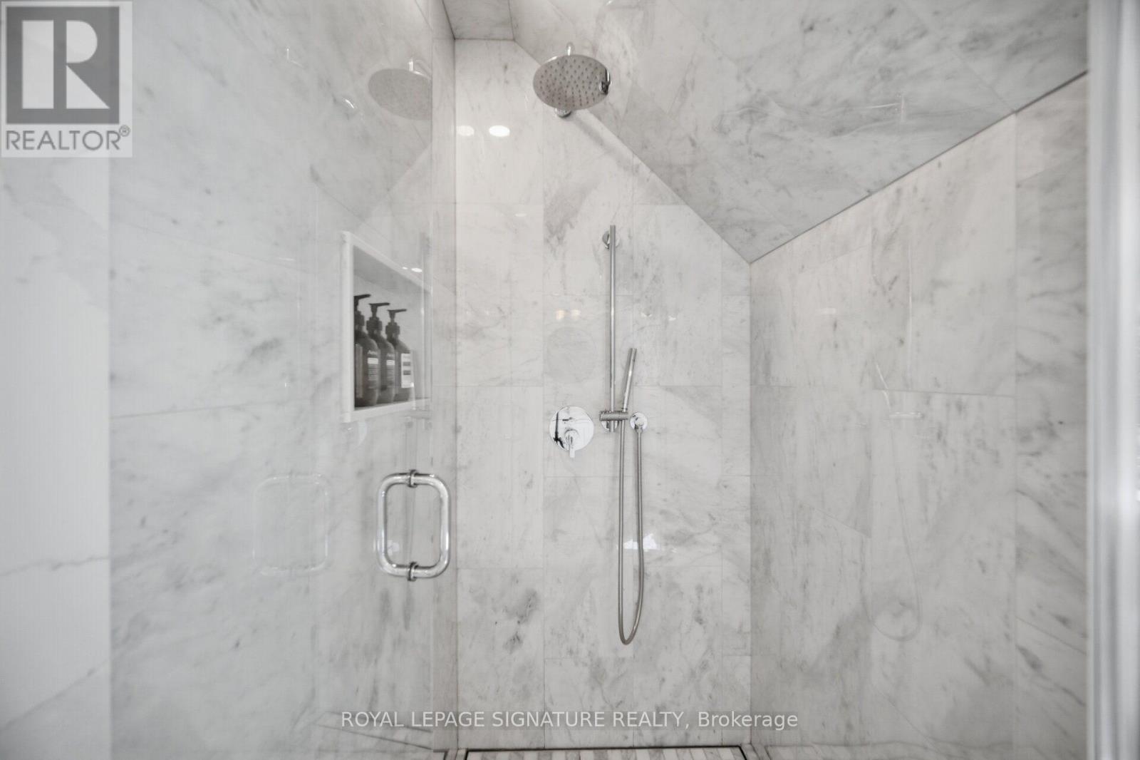 2 WEMBLEY AVENUE - 32