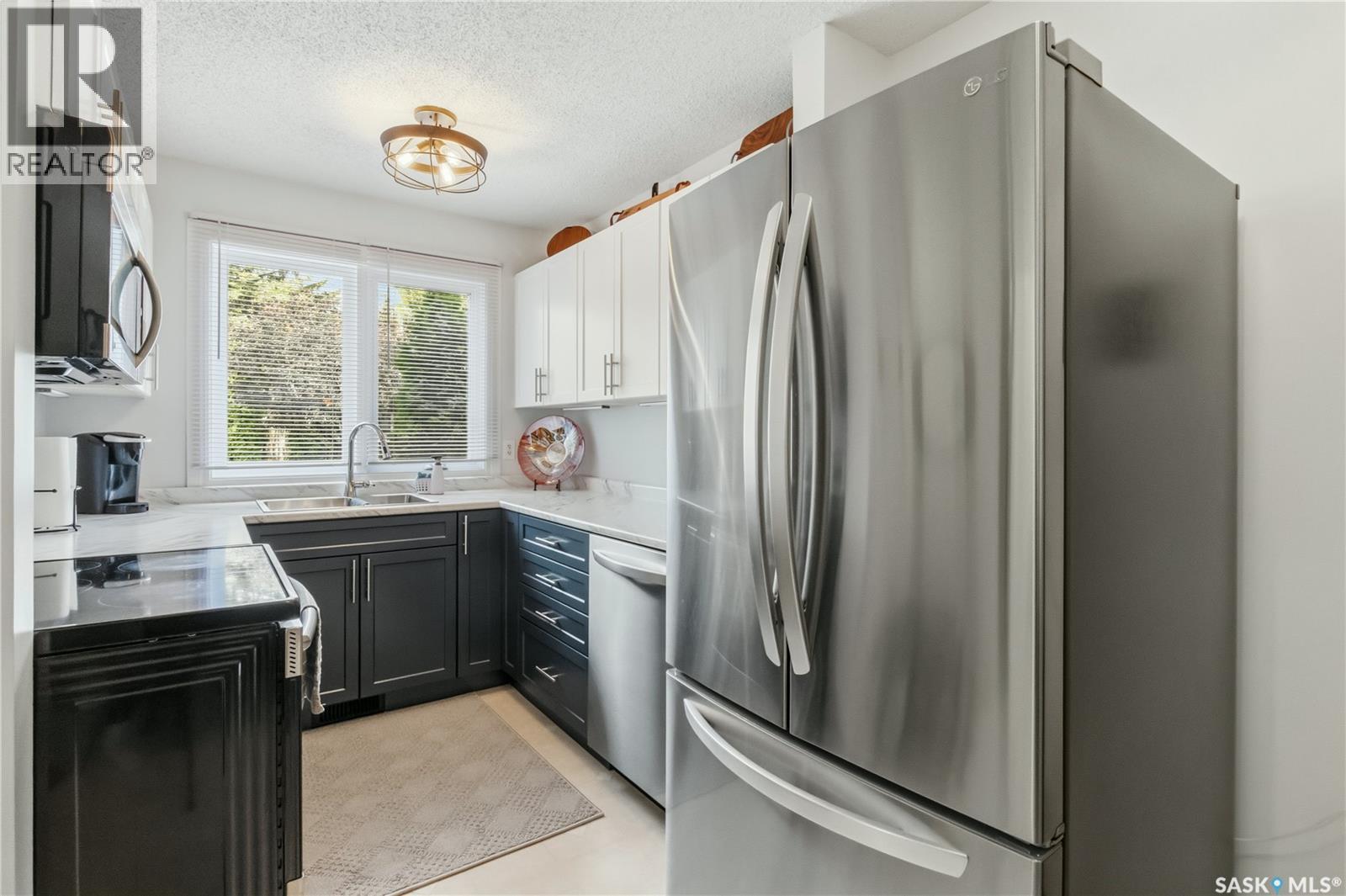 #30 1128 McKercher DRIVE - 3