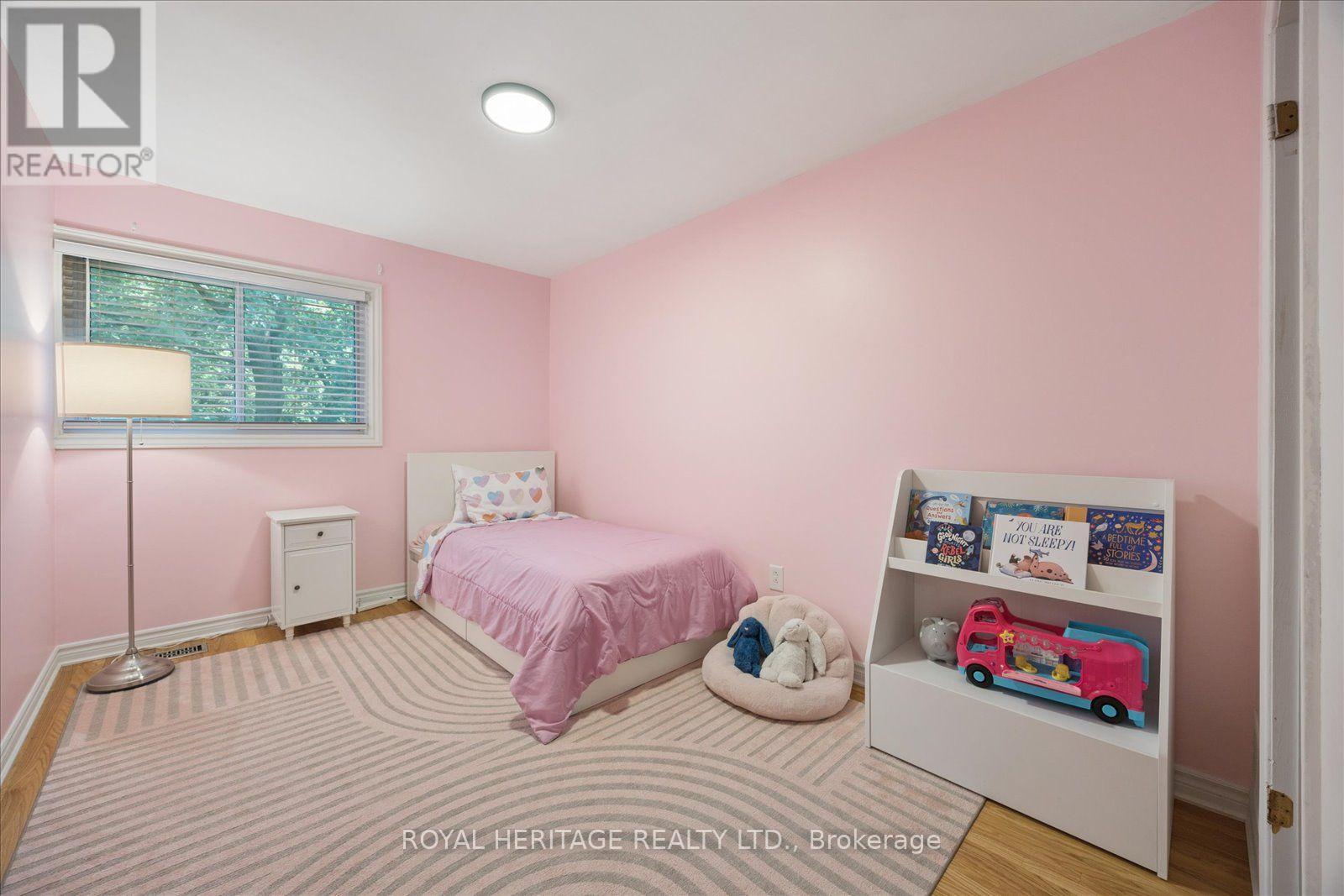 #105 701 BURNHAMTHORPE ROAD - 23