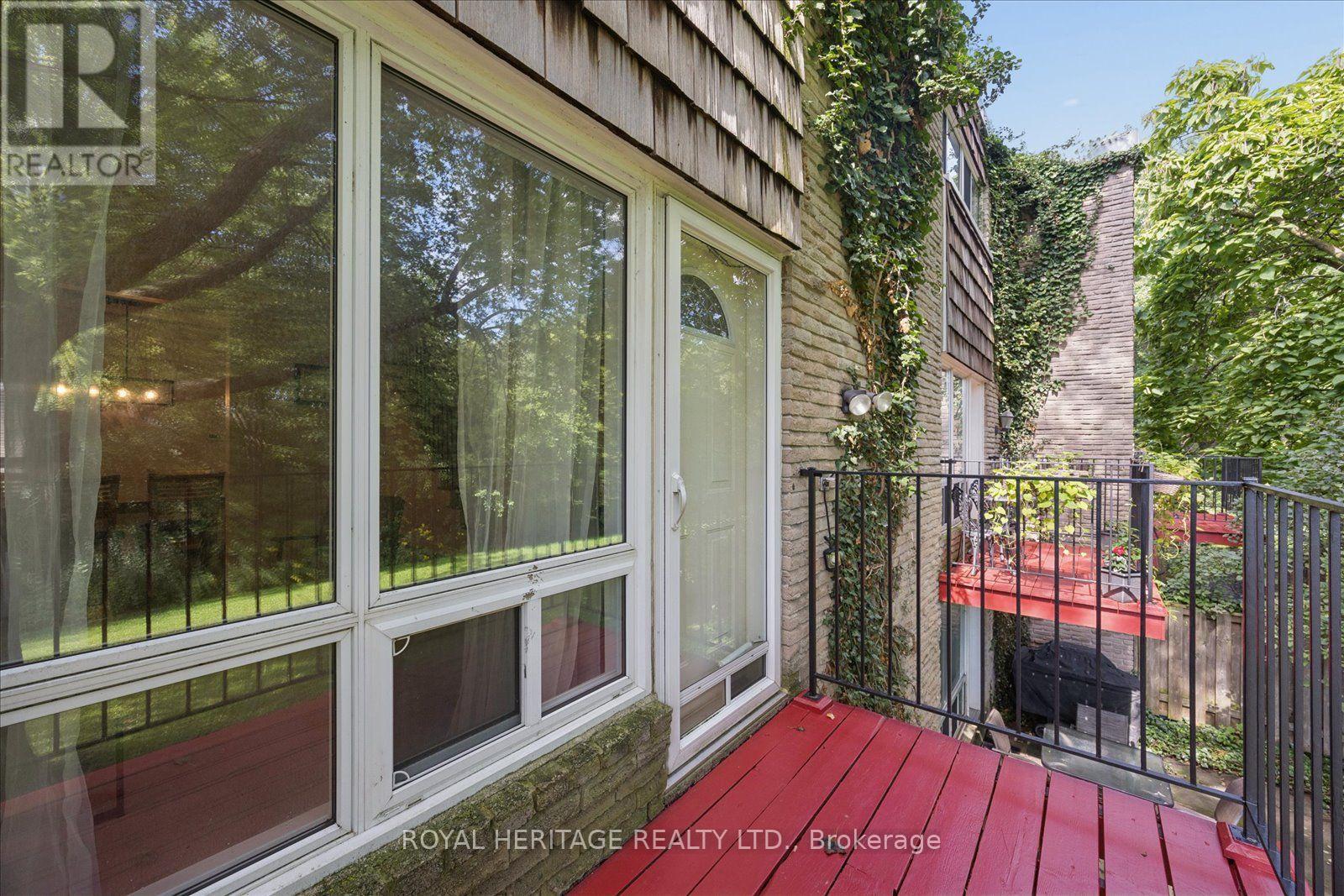 #105 701 BURNHAMTHORPE ROAD - Image 34