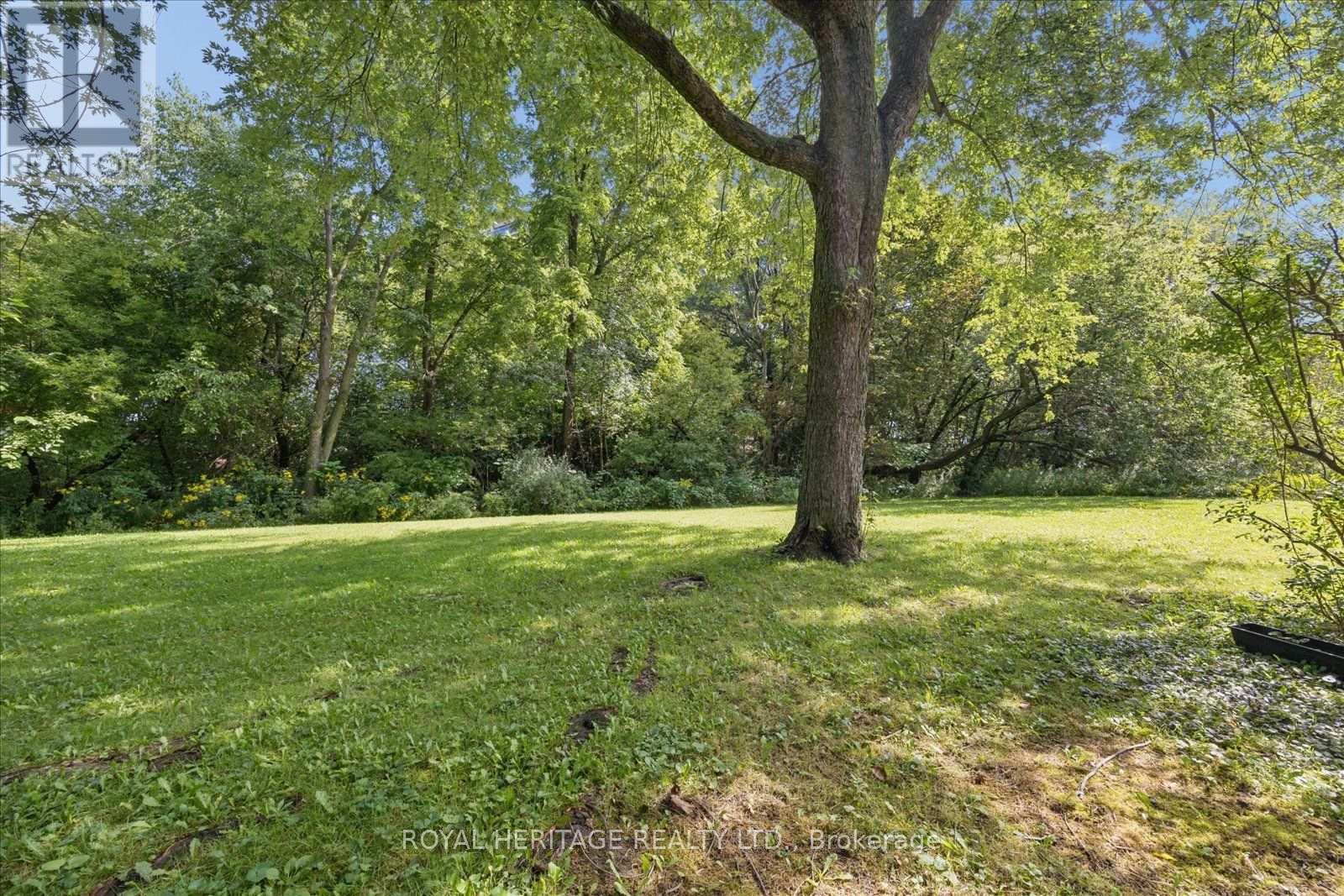 #105 701 BURNHAMTHORPE ROAD - 40