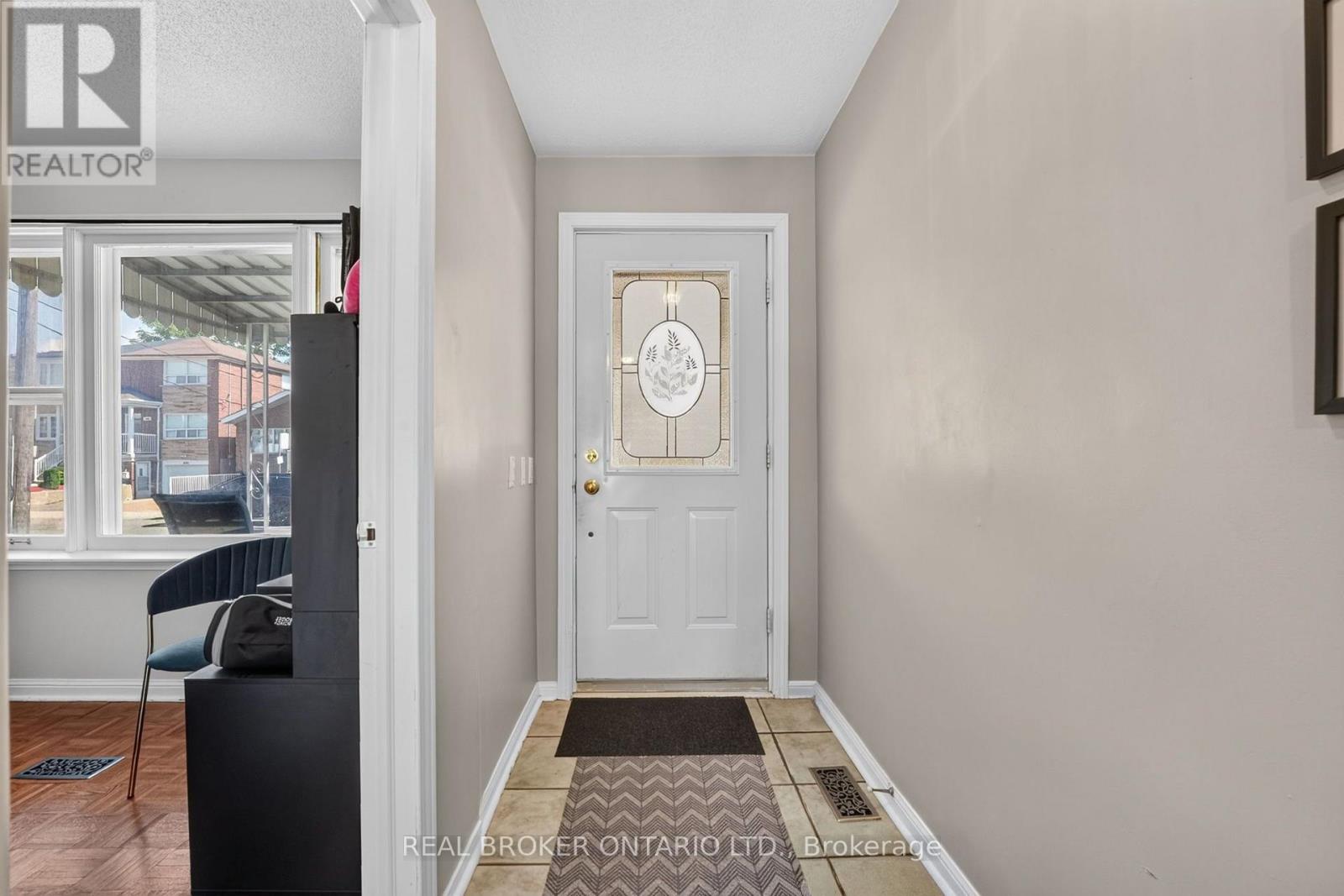 238 CHAMBERS AVENUE - 10