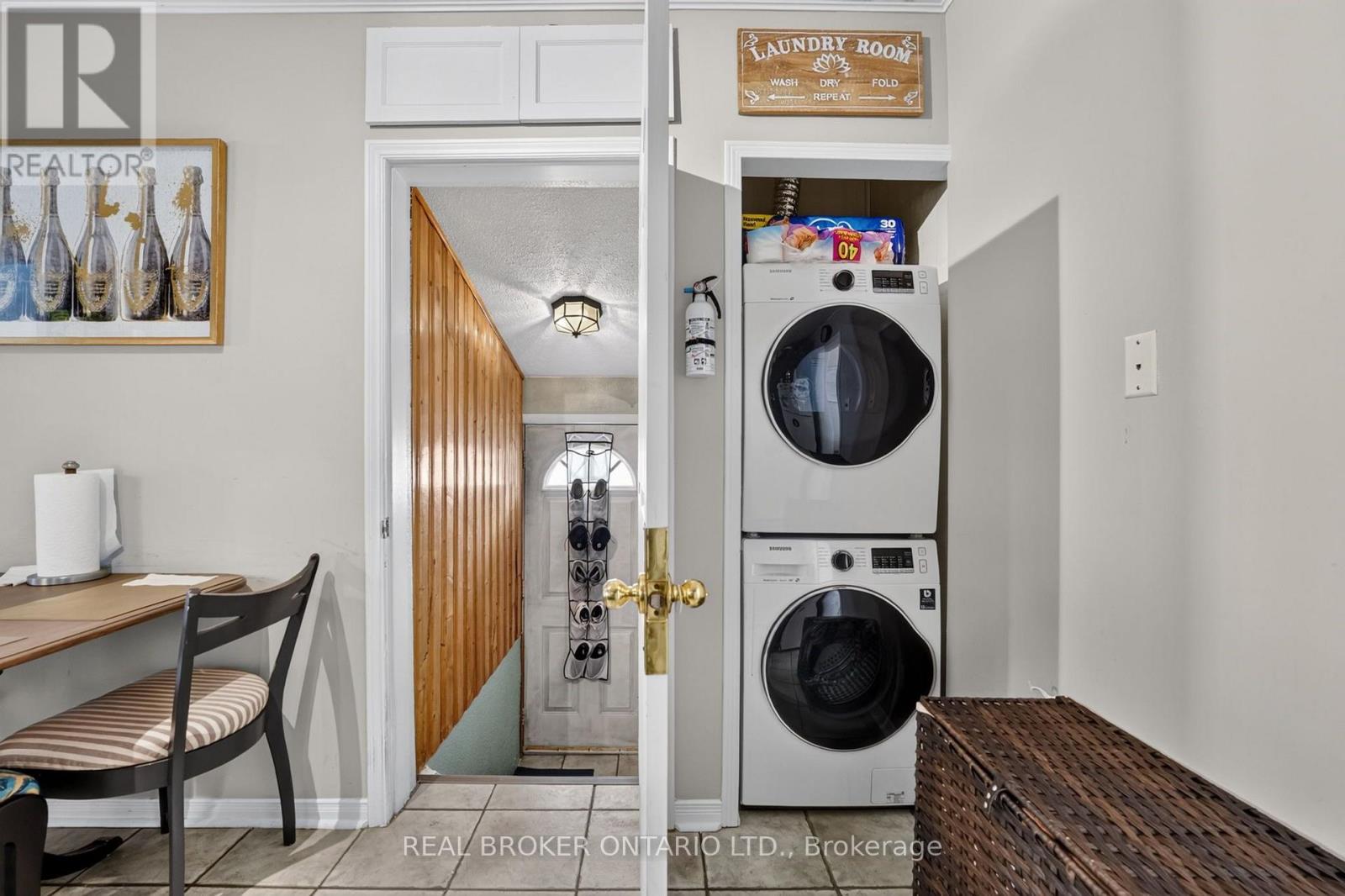 238 CHAMBERS AVENUE - Image 27